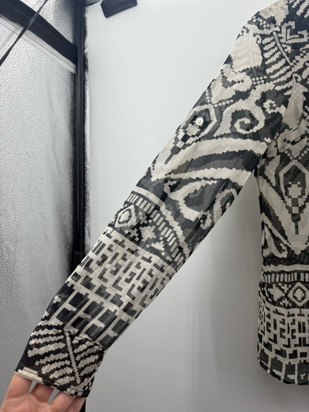 An original Milly of New York geometric print silk blend blouse size 4 - Picture 9 of 14